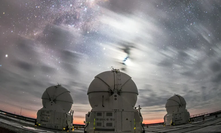 Planeta L 98-59 d con océanos de magma y atmósfera de azufre