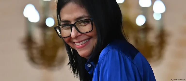 EE.UU. suspende sanciones a Delcy Rodríguez en actualización del Tesoro