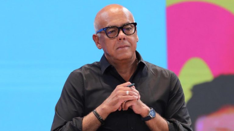 Jorge Rodríguez durante acto político en Cumaná llamando a migrantes a regresar a Venezuela