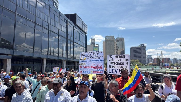 Carlos Alexis Castillo anuncia nuevas escalas salariales para empleados públicos en Caracas